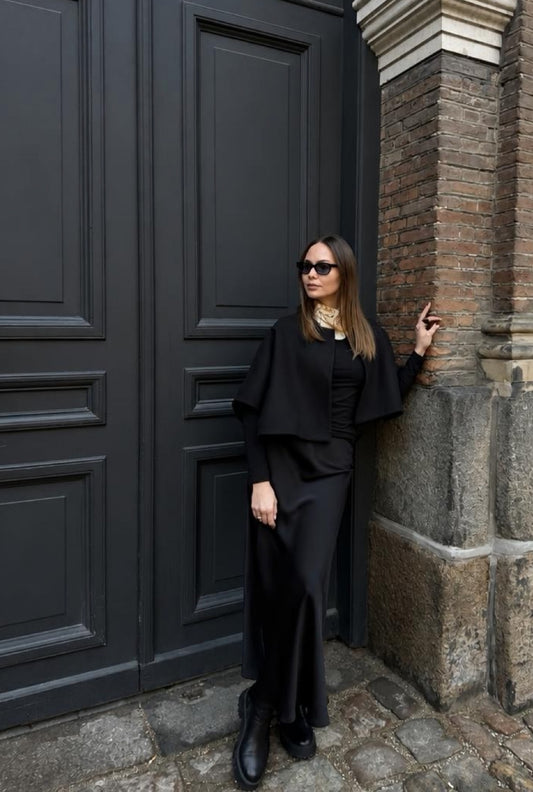 Ultra Short MOK Wool Cape - Black