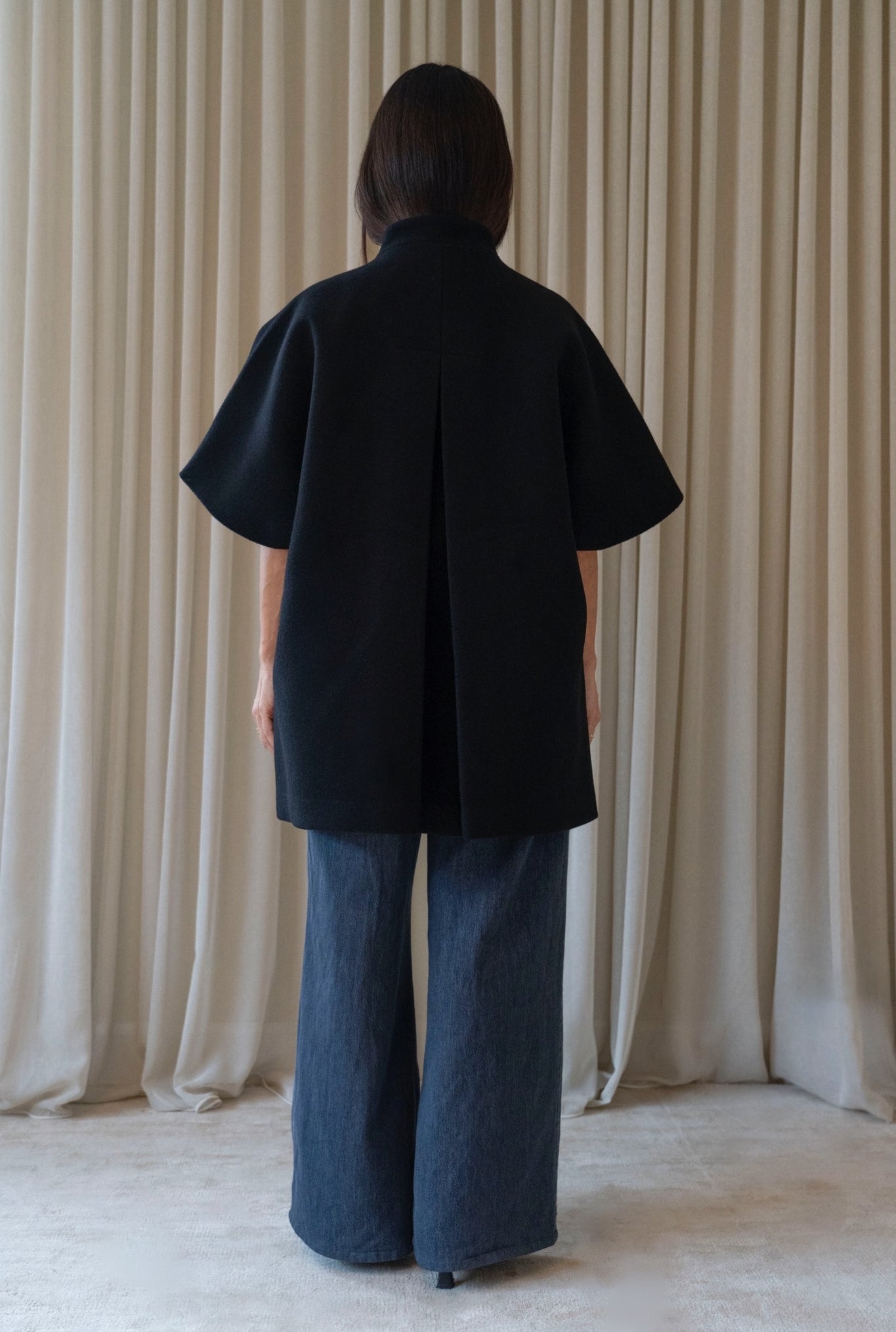 Short MOK Merino Wool Coat - Black