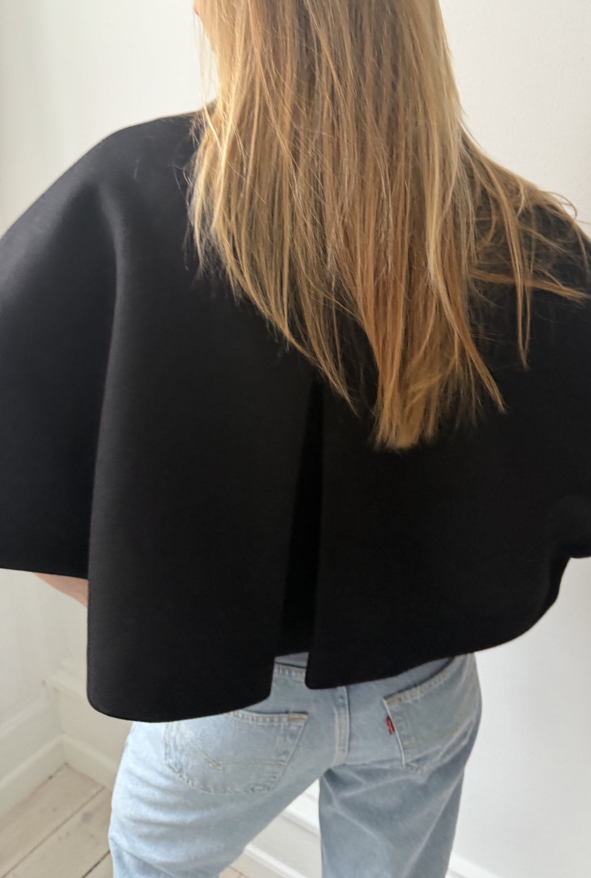 Ultra Short MOK Wool Cape - Black